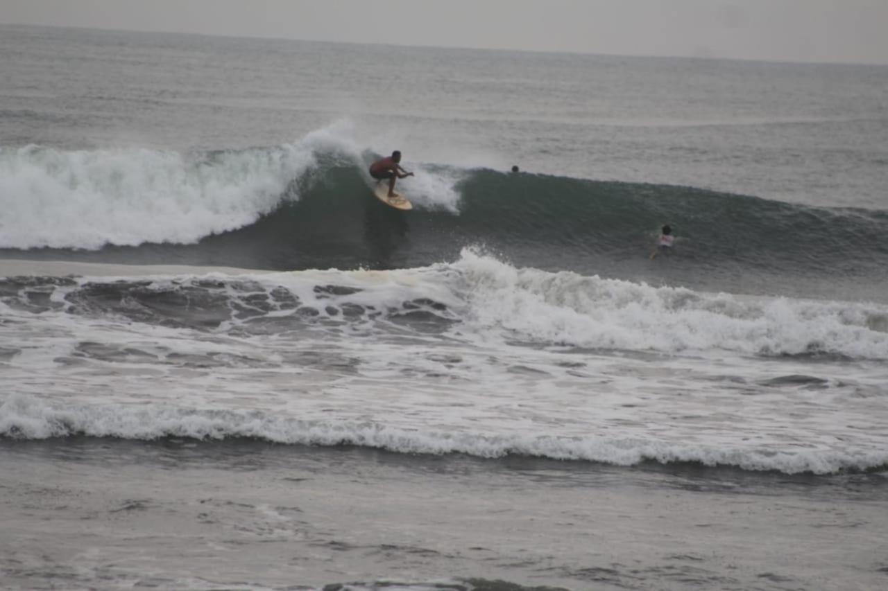 The Nyamo Surf & Stay Pulukan Buitenkant foto