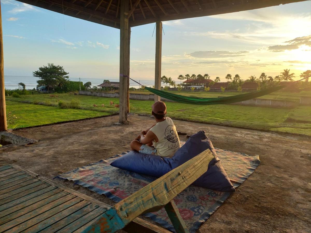 The Nyamo Surf & Stay Pulukan Buitenkant foto