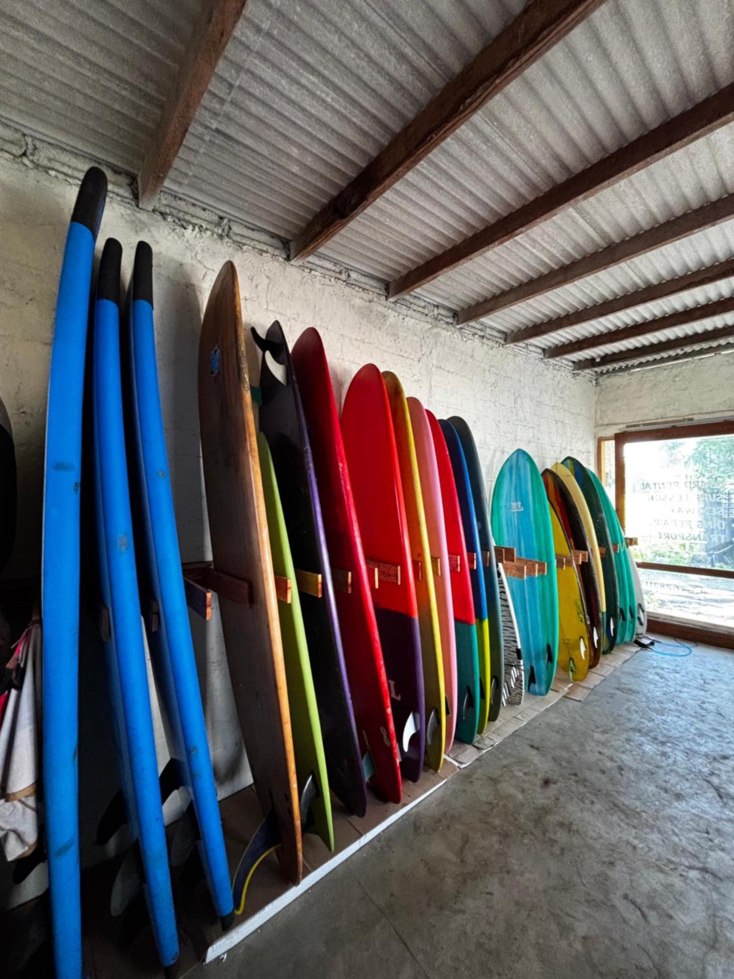 The Nyamo Surf & Stay Pulukan Buitenkant foto