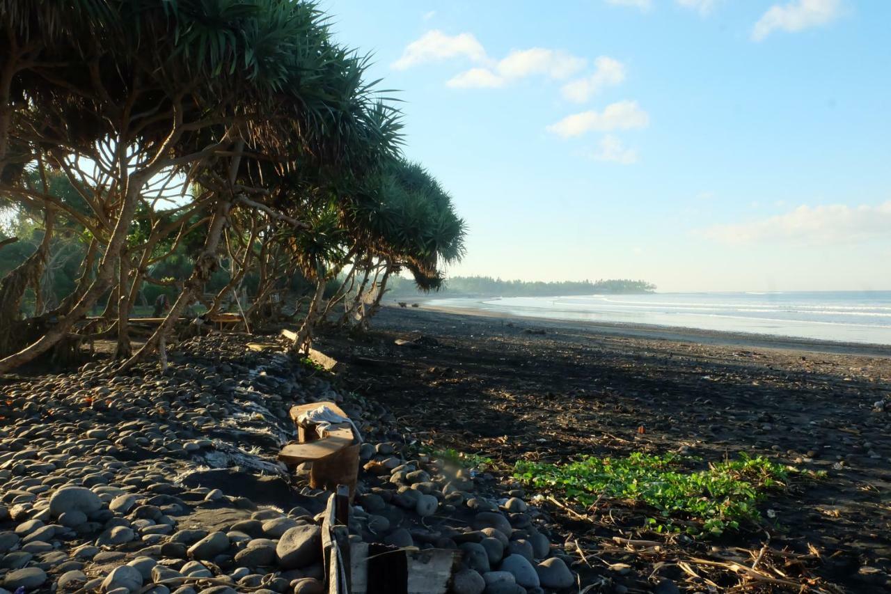 The Nyamo Surf & Stay Pulukan Buitenkant foto