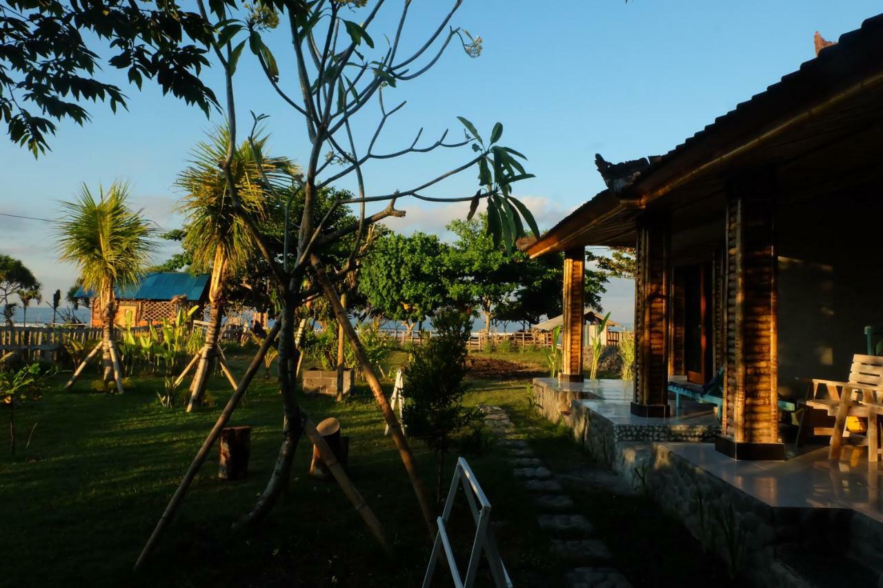 The Nyamo Surf & Stay Pulukan Buitenkant foto