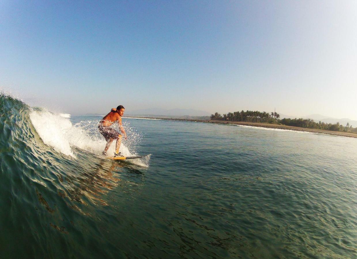 The Nyamo Surf & Stay Pulukan Buitenkant foto