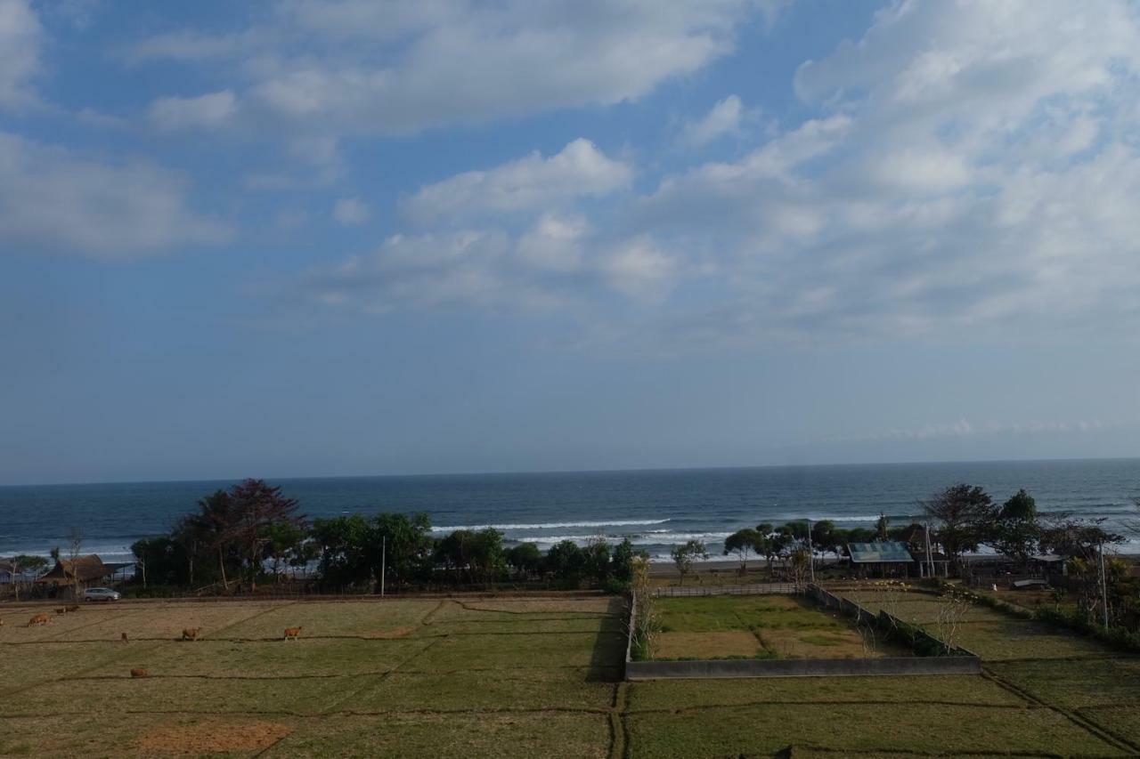 The Nyamo Surf & Stay Pulukan Buitenkant foto