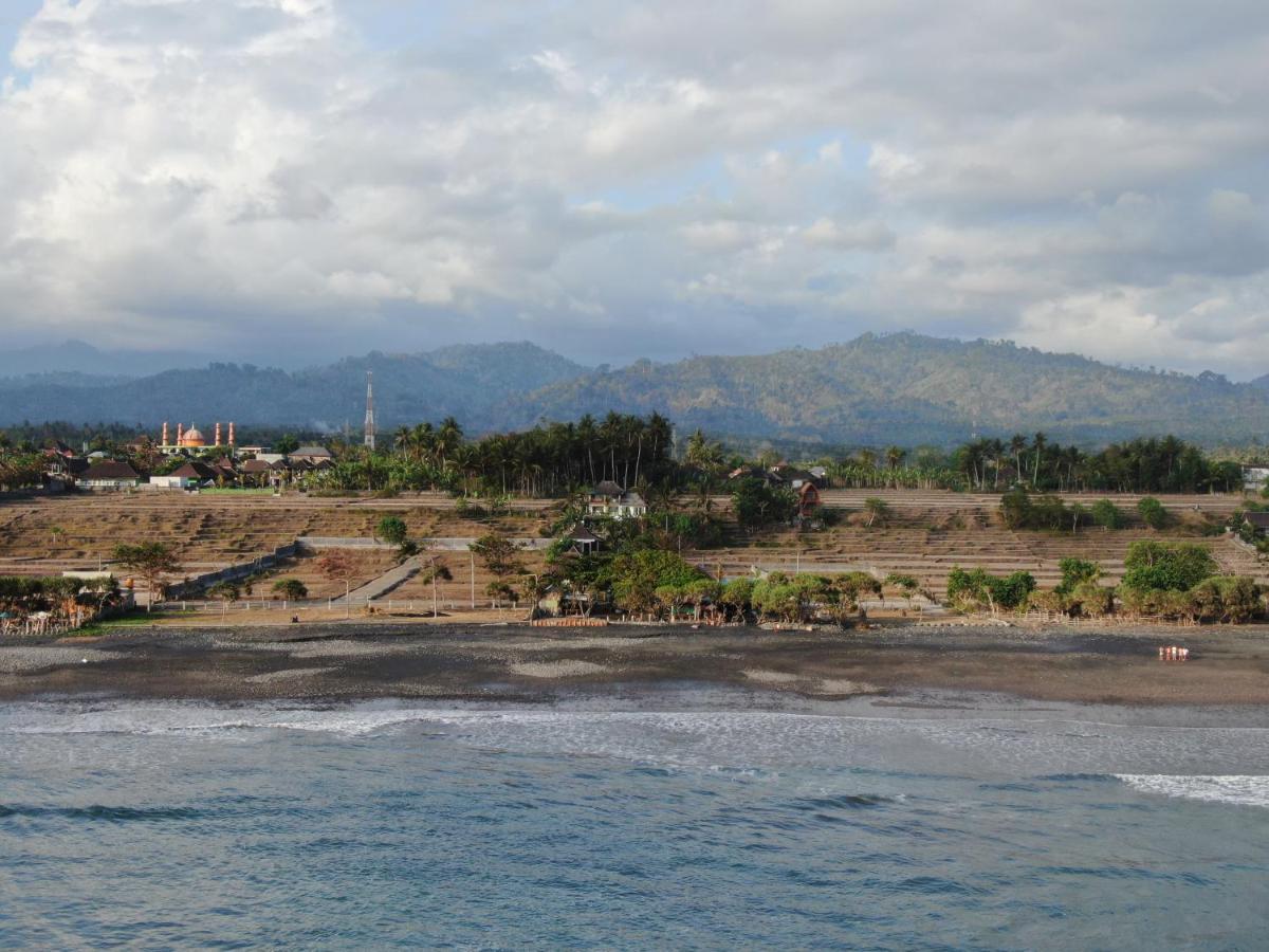 The Nyamo Surf & Stay Pulukan Buitenkant foto